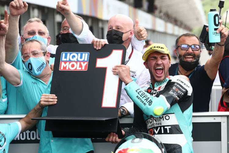 Jubel um Dennis Foggia