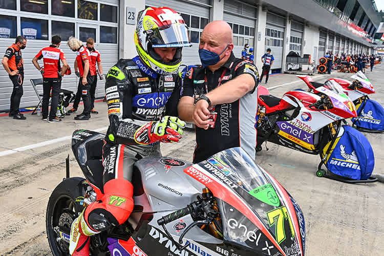 Spielberg: Domi Aegerter mit Jürgen Lingg