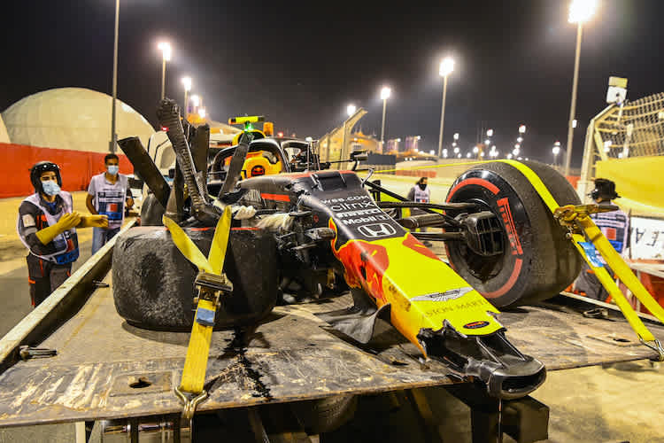 Schwacher Trost: Alex Albons RB16 wurde beim Crash nicht so stark beschädigt wie befürchtet