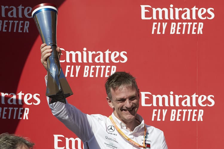 Mercedes-Technikchef James Allison, Motorsportdirektor Toto Wolff und Hywel Thomas, Geschäftsleiter des Mercedes-Rennmotorenwerks