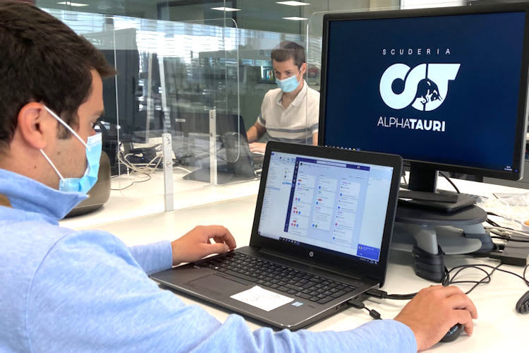 Im Rennwagenwerk herrscht Schutzmaskenpflicht