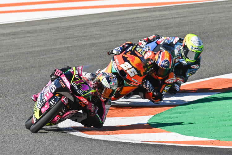 Tony Arbolino setzt sich durch, dahinter kämpfen Fernandez und Garcia um Platz 2