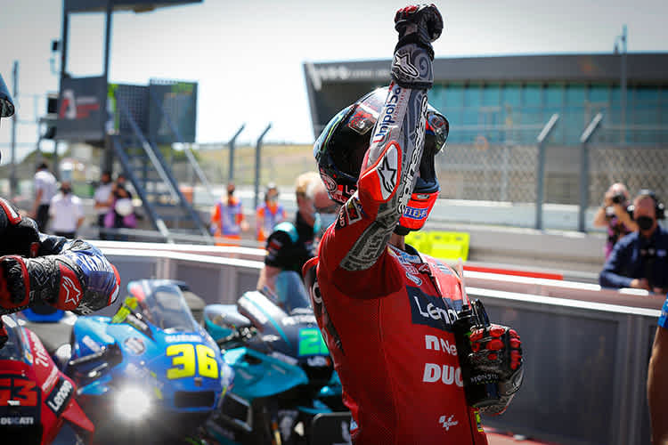 Pecco Bagnaia jubelte in Portugal über Platz 2. Er kam vom 11. Startplatz!