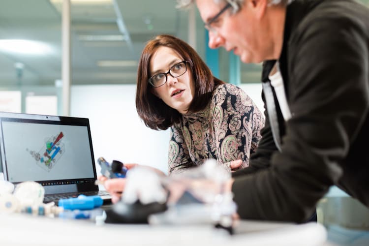 Die Professoren Rebecca Shipley und Tim Baker von der UCL