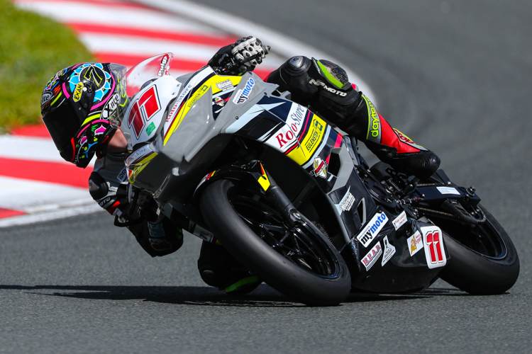 Troy Beinlich auf der Kawasaki Ninja 400