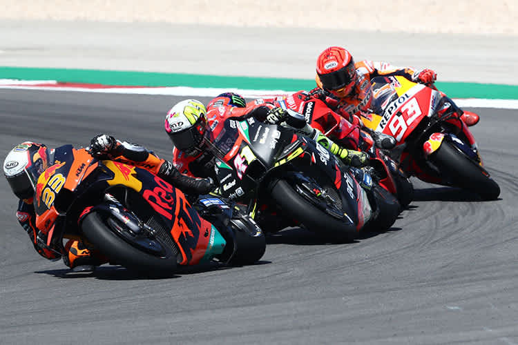 Harte Fights im Rennen: Binder (33) vor Aleix Espargaró, Bagnaia und Marc Márquez (93)