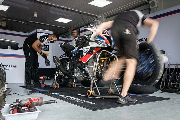 Für 2022 wird der Motor der M1000RR markant verbessert