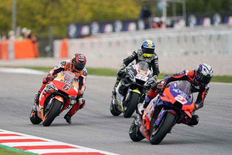 In der Anfangsphase kämpfte Stefan Bradl (6) gegen Lecuona (27) und Rabat (53)