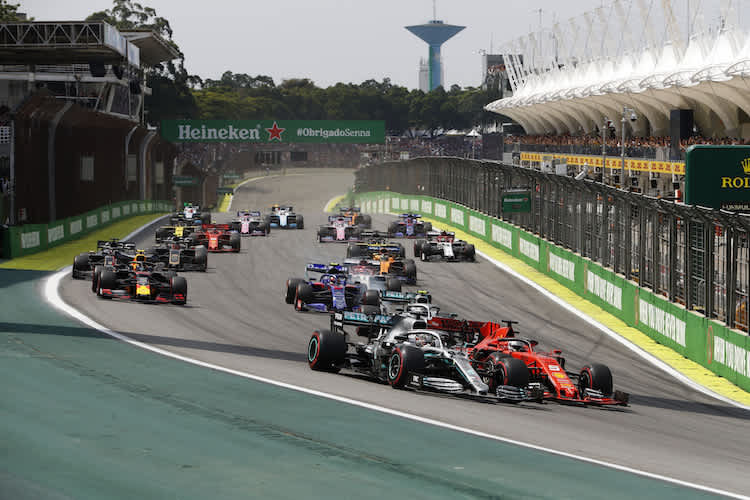 Startschuss zu einem unterhaltsamen Rennen: Was folgt sind 36 Runden Spass 