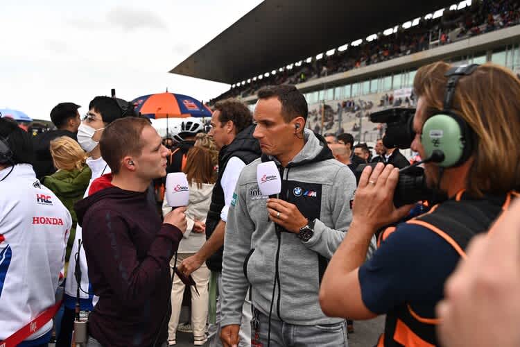 Alex Hofmann in Portimão mit Stefan Bradl