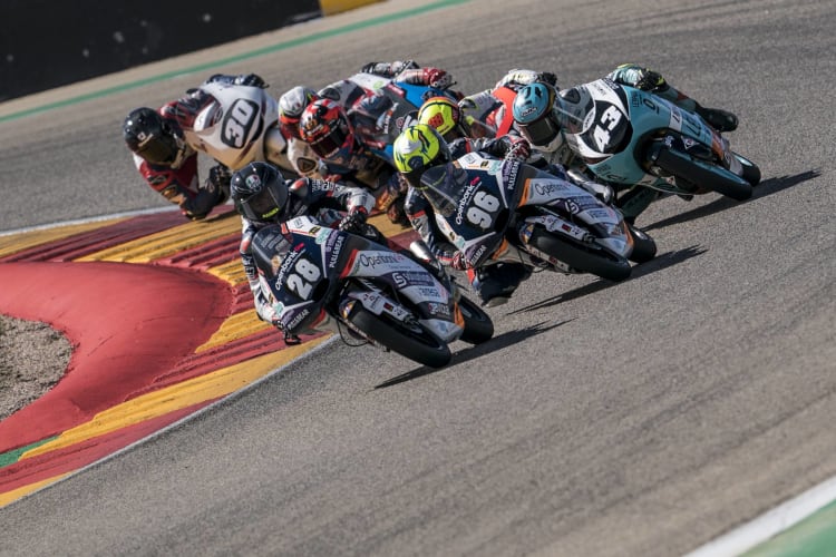 Guevara (23) vor Holgado (96) und Artigas (43)