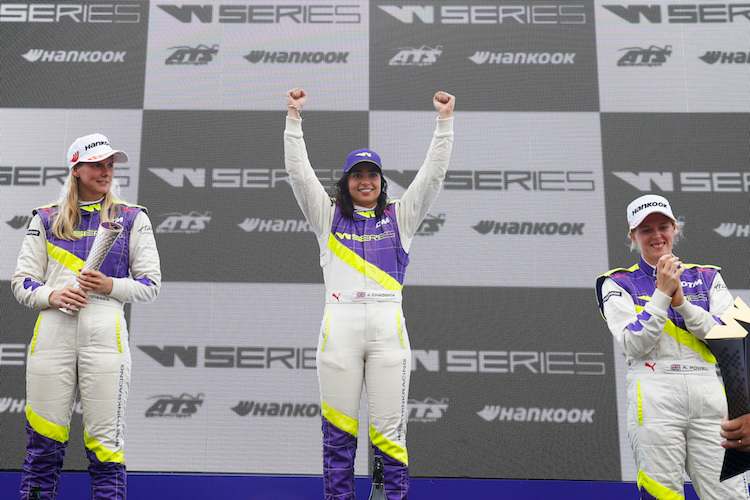 Beitske Visser, Jamie Chadwick und Alice Powell in Brands Hatch 2019