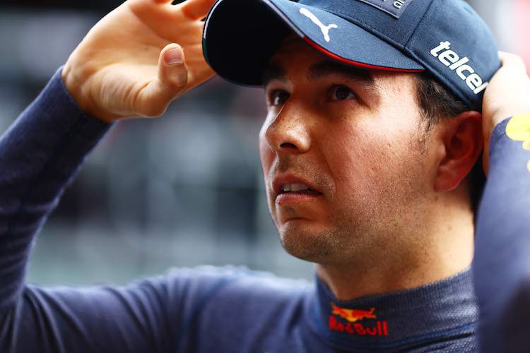 Sergio Pérez kann es kaum erwarten, den RB18 auf der Strecke auszuprobieren