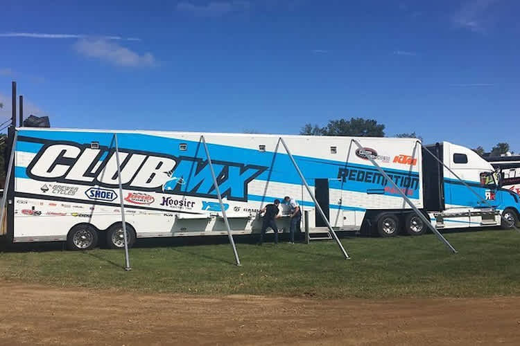 Der Truck des Teams Club MX