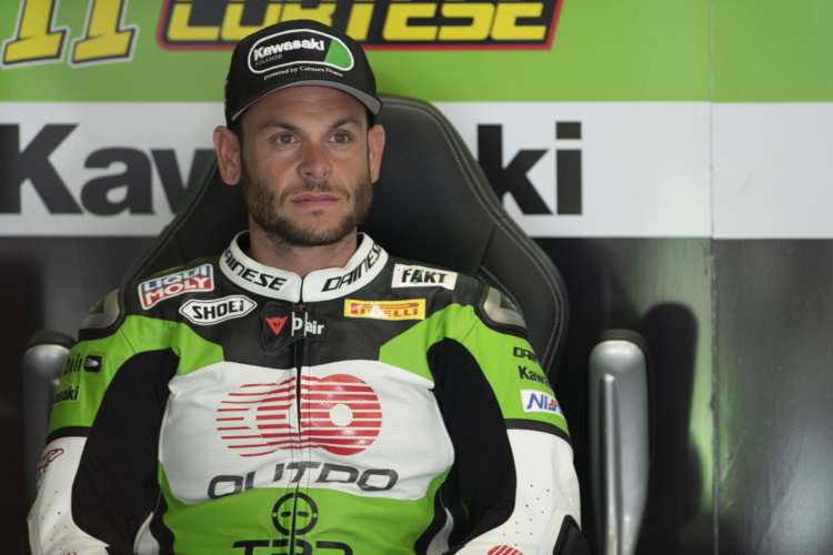 Sandro Cortese auf einer Serien-Kawasaki