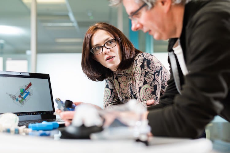 Arbeit am CPAP-Gerät