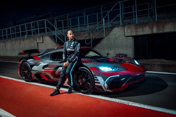 Lewis Hamilton mit dem Mercedes-AMG Project ONE