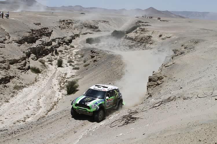 Stéphane Peterhansel beim ersten Mini-Sieg 2012