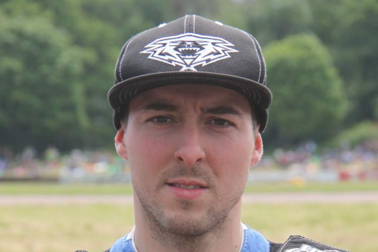 Das Langbahn-DM-Finale ist in Schwarme: Titelverteidiger ist Max Dilger (vorne)