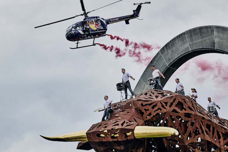 Musik für alle Motorsport-Fans: «Drum the Bull» liefert die richtige Hymne für den F1-Auftakt