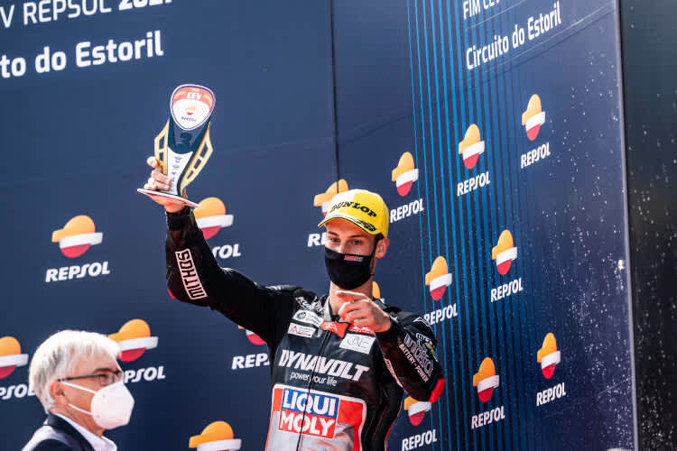 Lukas Tulovic auf dem Podium