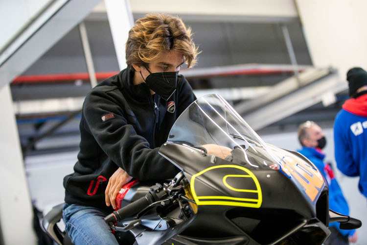 In der Box von Jerez: Luca Marini auf der Panigale