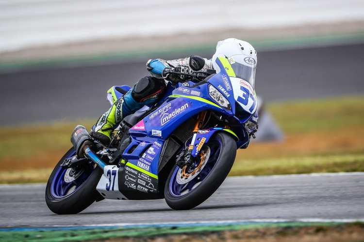 Der Niederländer Rick Dunnik ist der neue Champion in der Supersport 300