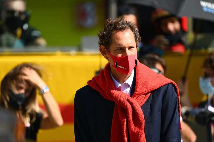 John Elkann bei der Präsentation des 2020er Formel-1-Ferrari SF1000