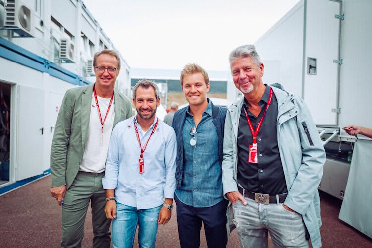 Florian König (links) mit Timo Glock, Nico Rosberg und Heiko Wasser