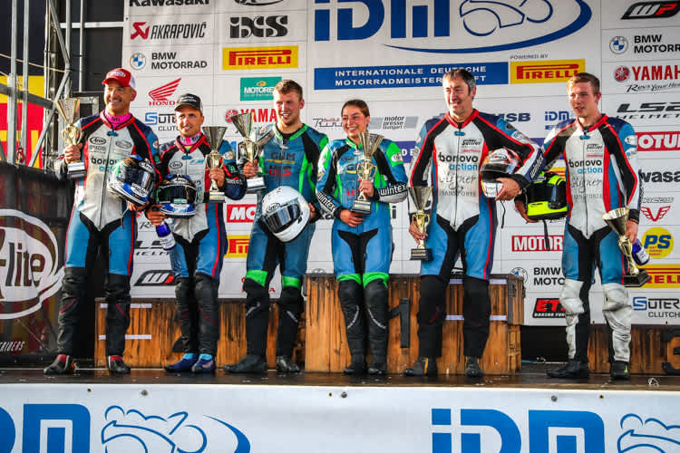 Ellis/Clement (Mitte) holten sich den Doppelsieg