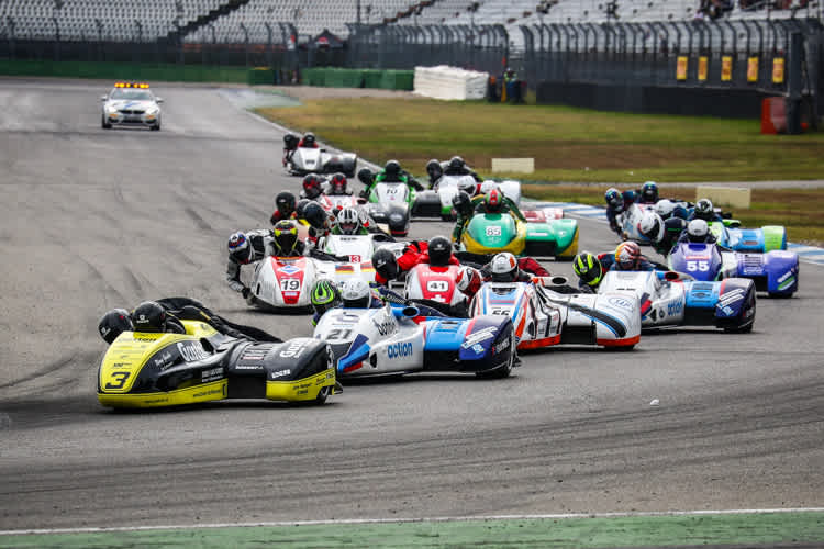 Start zum zweiten Sidecar-Rennen auf dem Hockenheimring 