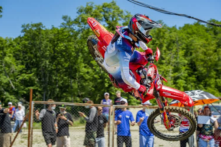 Tim Gajser dominierte den Saisonauftakt in Russland