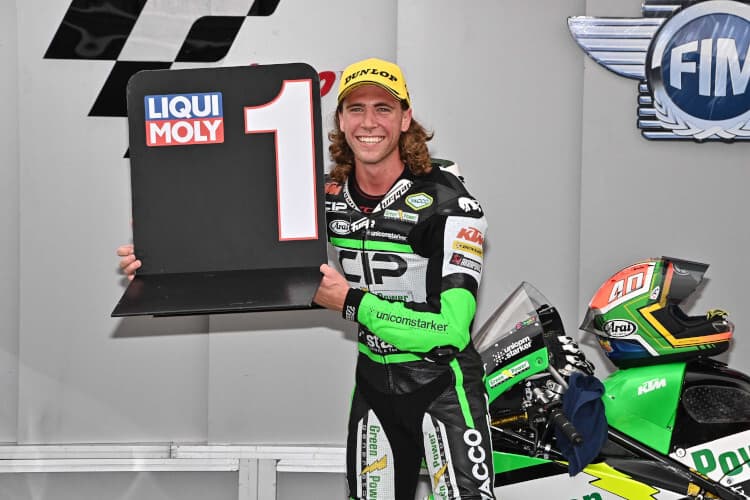 Darryn Binder freute sich über seine erste Pole-Position