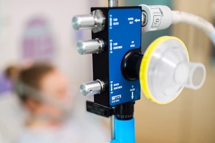 Das von Mercedes-Ingenieuren mitentwickelte Steuergerät