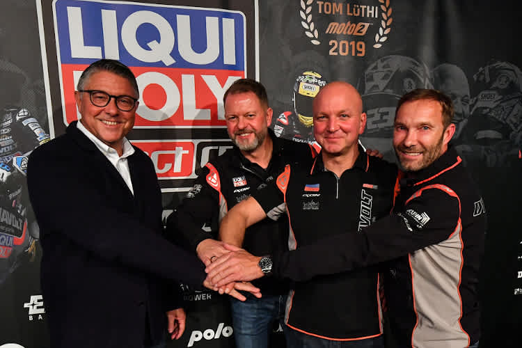 Peter Baumann, Liqui Moly-Marketingdirektor, mit Stefan Keckeisen, Jürgen Lingg und Wolfgang Kuhn