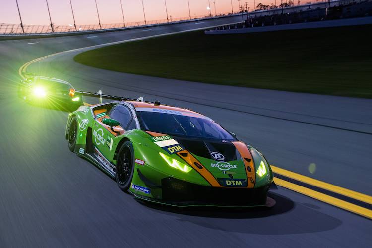 GRT startet 2022 mit vier Lambos