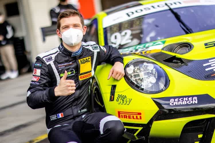 Mathieu Jaminet neben dem Porsche 911 GT3 R von SSR Performance