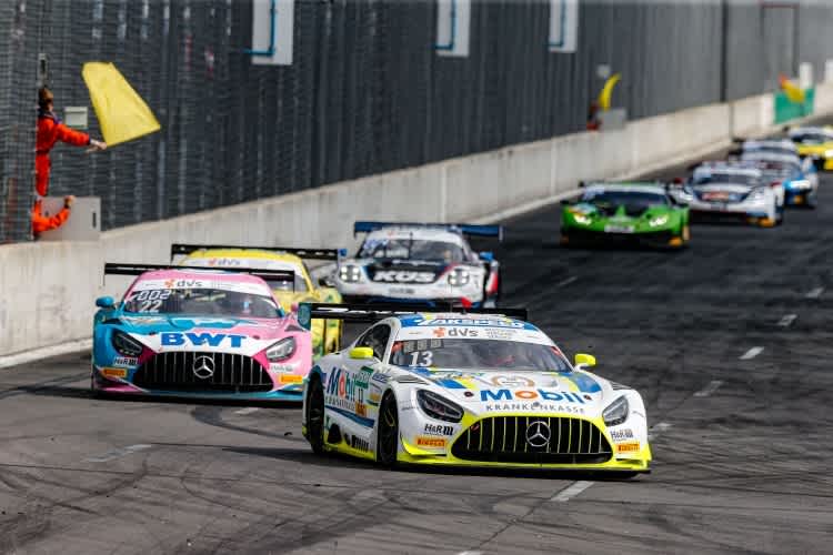 Drei Mercedes-AMG auf dem Lausitzring: Die Exemplare von Zakspeed (vorne), Toksport WRT und Landgraf