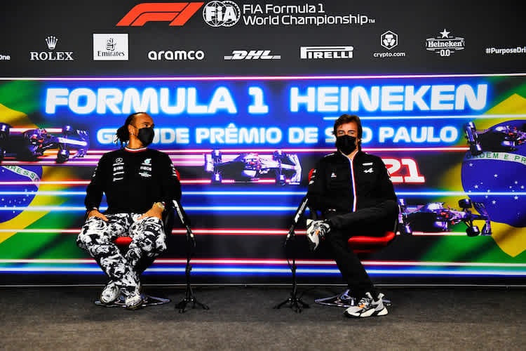 Lewis Hamilton und Fernando Alonso bedauern das Karriere-Ende von Valentino Rossi