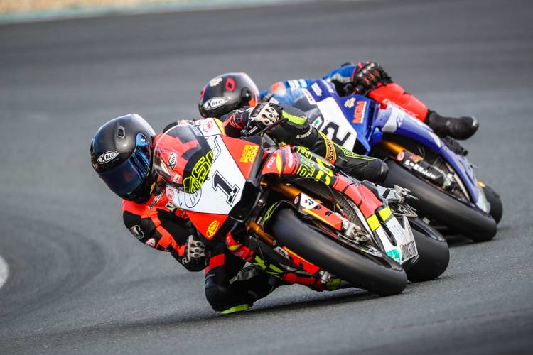 Stefan Hesterberg vor Marc Moser