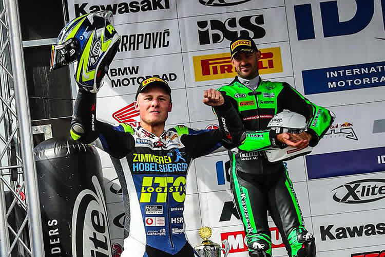 Hobelsberger feierte, Debise schaut zu