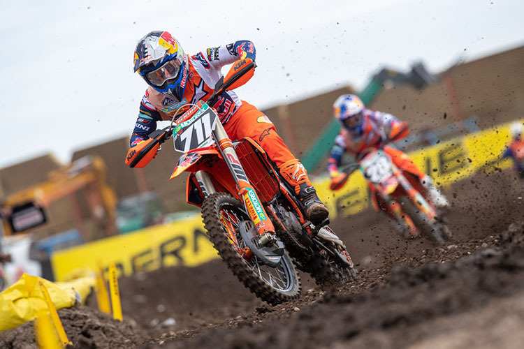 Rene Hofer (711) vor Tom Vialle (28)