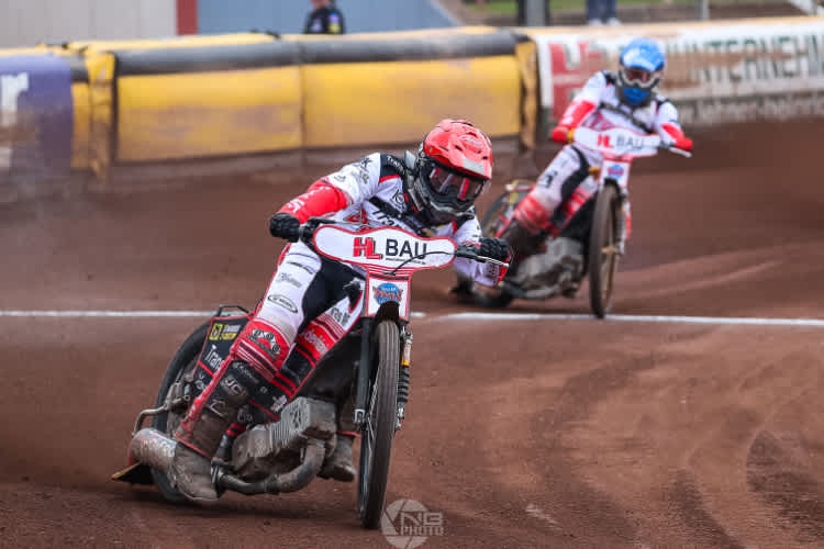 Kai Huckenbeck vor Norick Blödorn