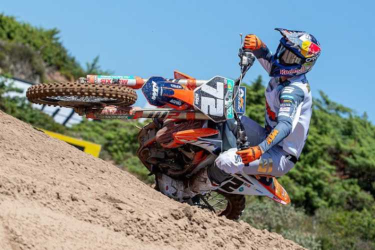 Liam Everts im Sand von Riola