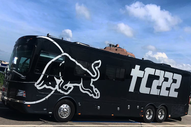 TC222: Antonio Cairoli nutzt seit Jahren Luxus-Mobile von Paul Sannen