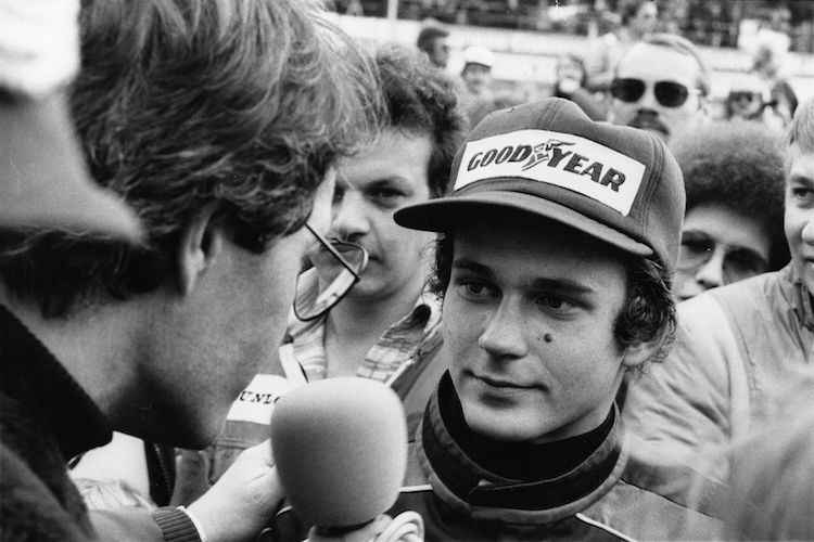 Markus Höttinger beim Interview mit Rainer Braun