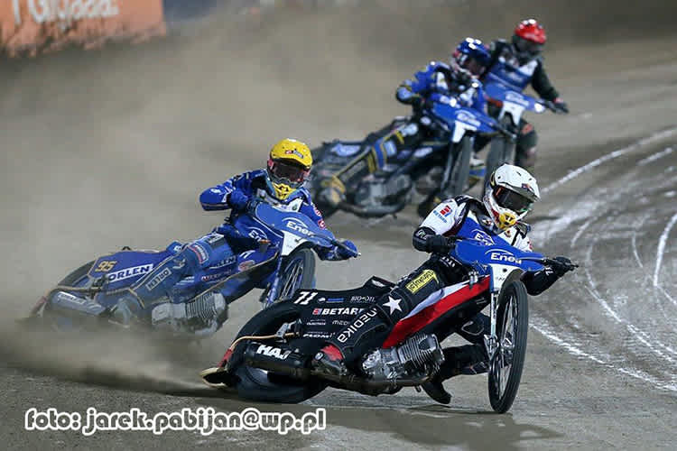 Maciej Janowski vor Bartosz Zmarzlik