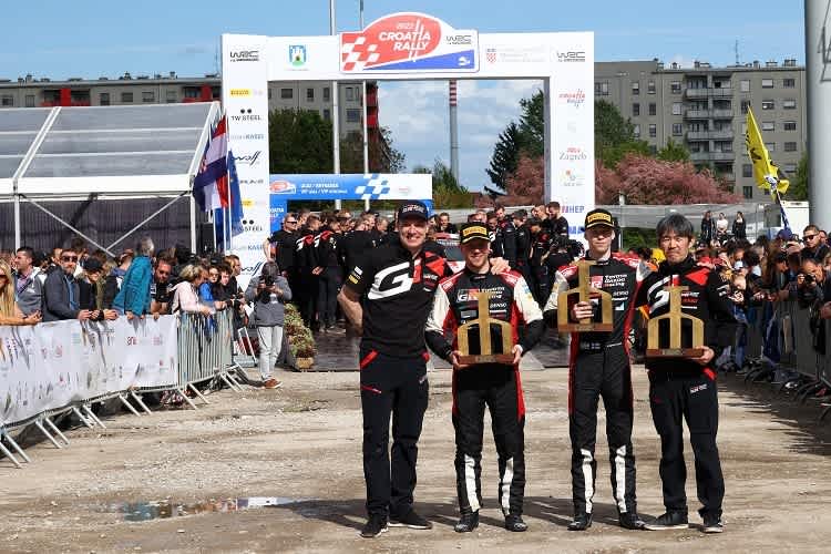 Jari-Matti Latvala; Jonne Halttunen, Kalle Rovanperä (vlnr)