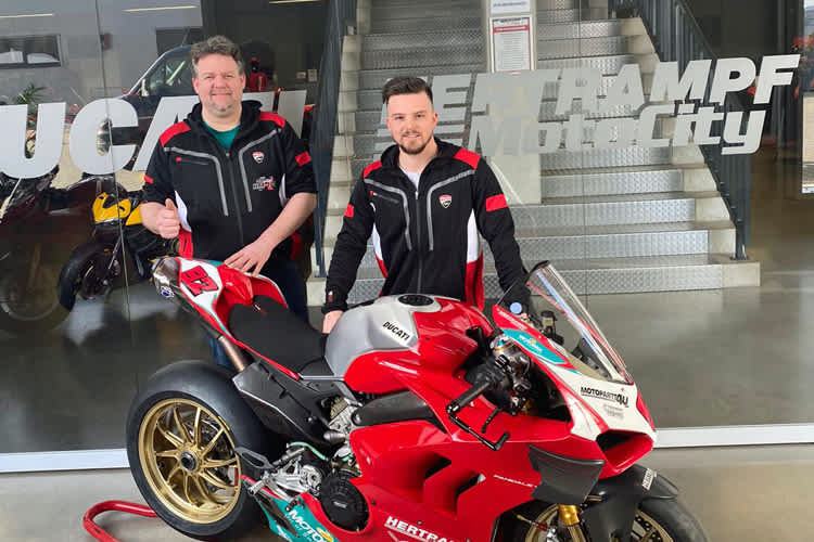 Denis Hertrampf (li.) mit Daniel Kartheininger