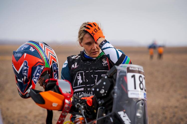 Kirsten Landmann hat sich selbst überredet, wieder bei der Dakar mitzufahren